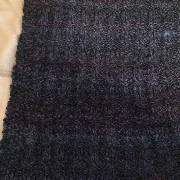 Four artist created knitted placemats - Picture 5 of 5